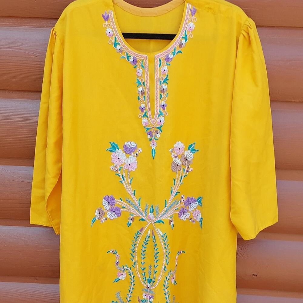 VTG Embroidered Tunic handmade Dress muumuu caftan Spring yellow